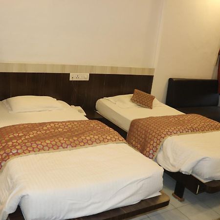 Hotel Raj Aurangabad  Exterior photo