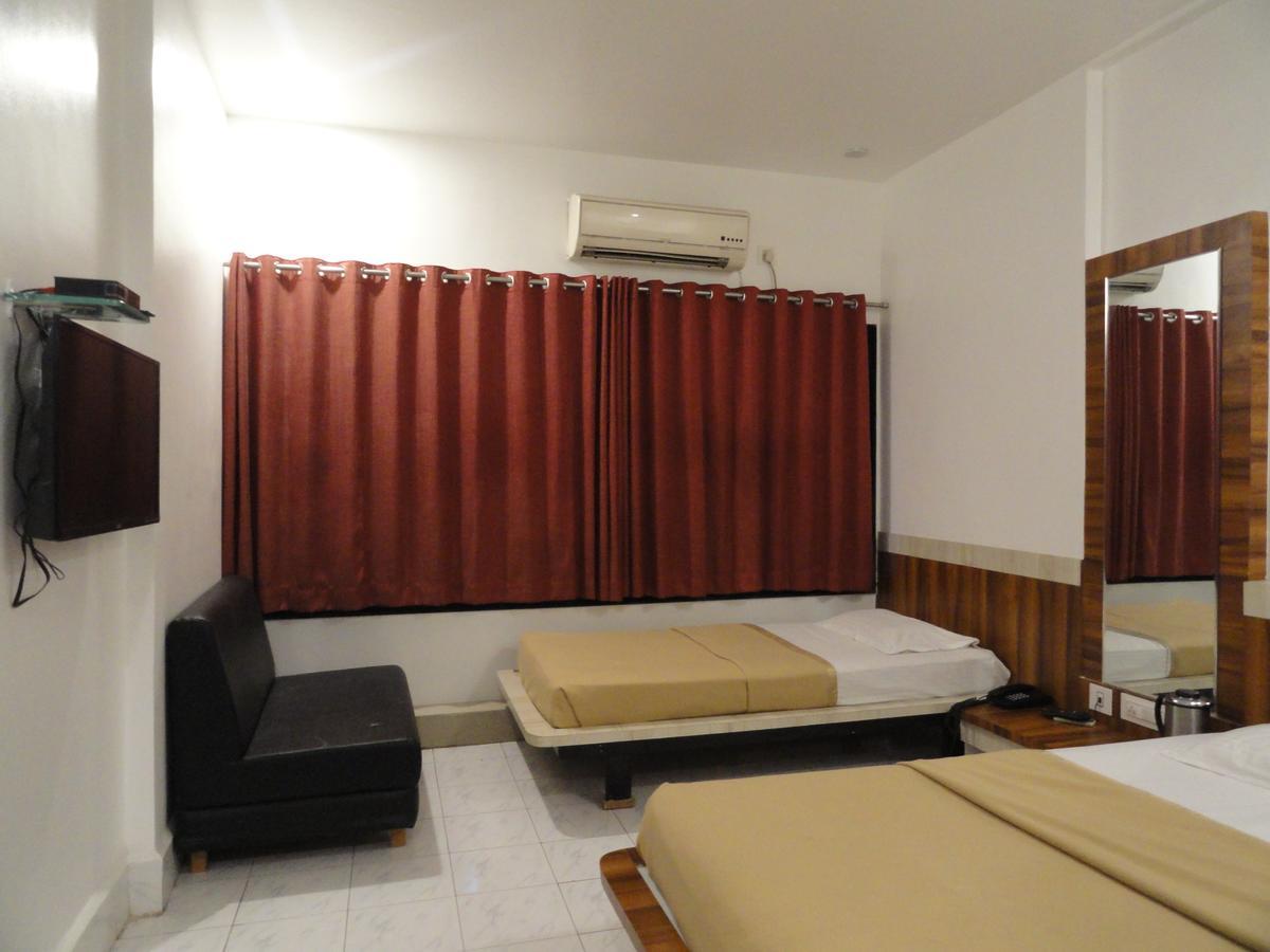 Hotel Raj Aurangabad  Exterior photo