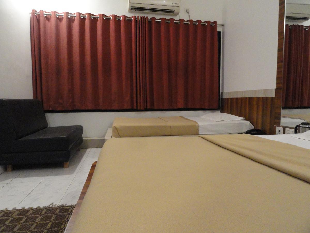 Hotel Raj Aurangabad  Exterior photo